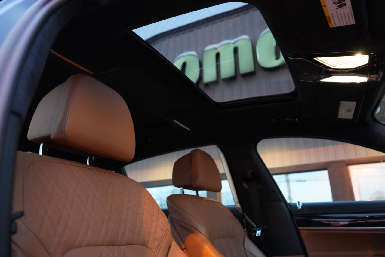 BMW 7 Series 750i xDrive Sedan 2018