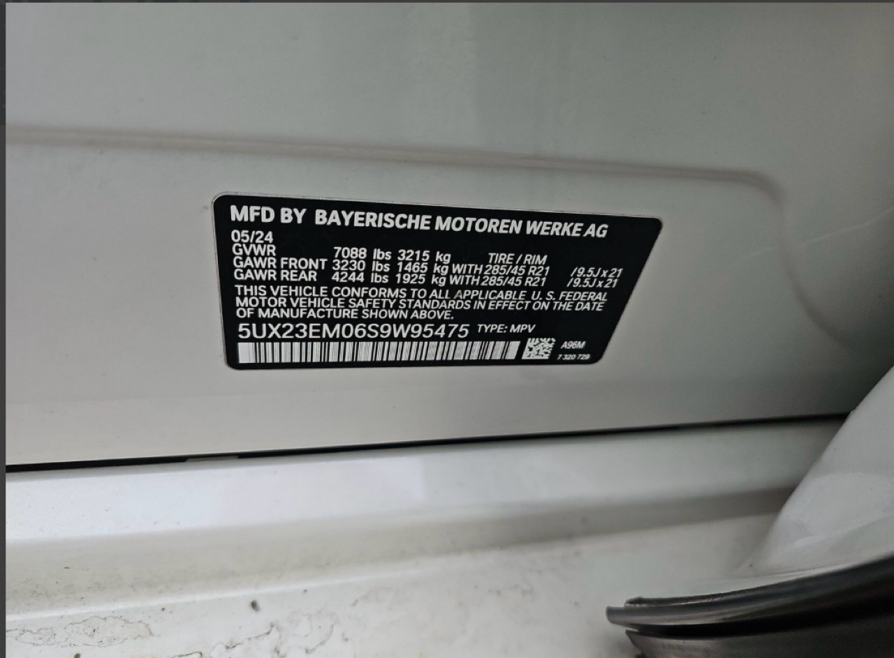 BMW X7 xDrive40i Sports Activity Vehicle 2025