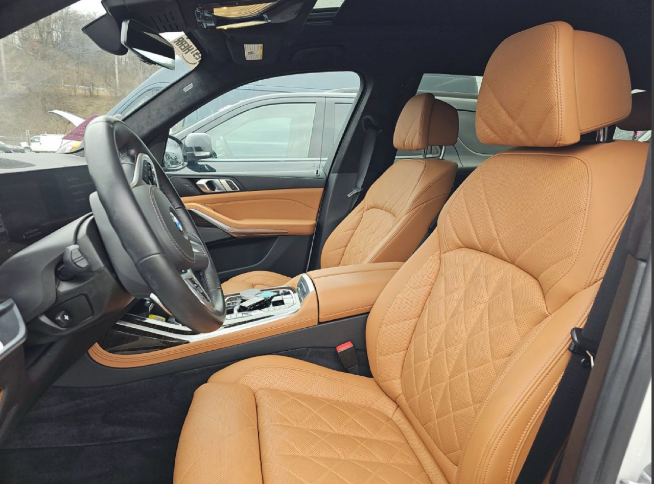 BMW X7 xDrive40i Sports Activity Vehicle 2025