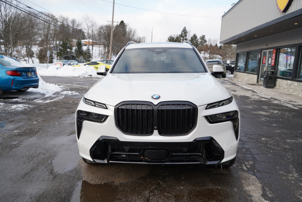 BMW X7 xDrive40i Sports Activity Vehicle 2025