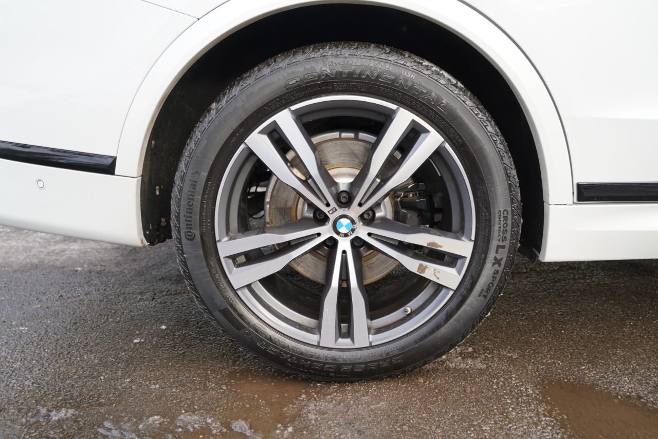 BMW X7 xDrive40i Sports Activity Vehicle 2025