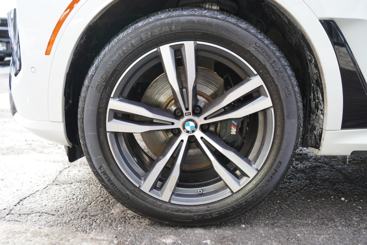 BMW X7 xDrive40i Sports Activity Vehicle 2025