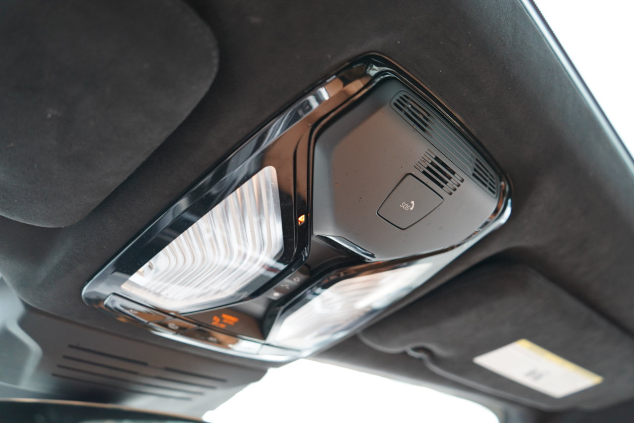 BMW X7 xDrive40i Sports Activity Vehicle 2025