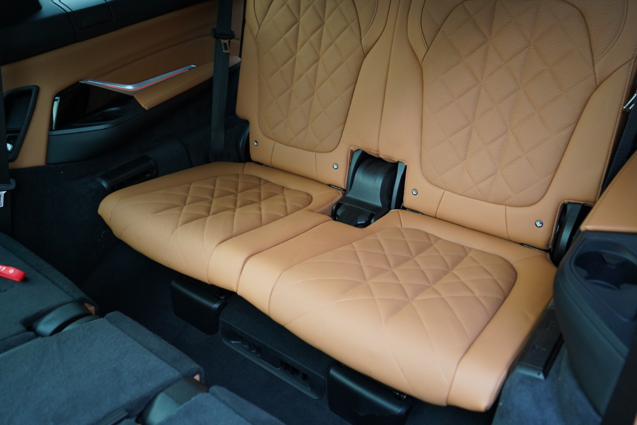 BMW X7 xDrive40i Sports Activity Vehicle 2025