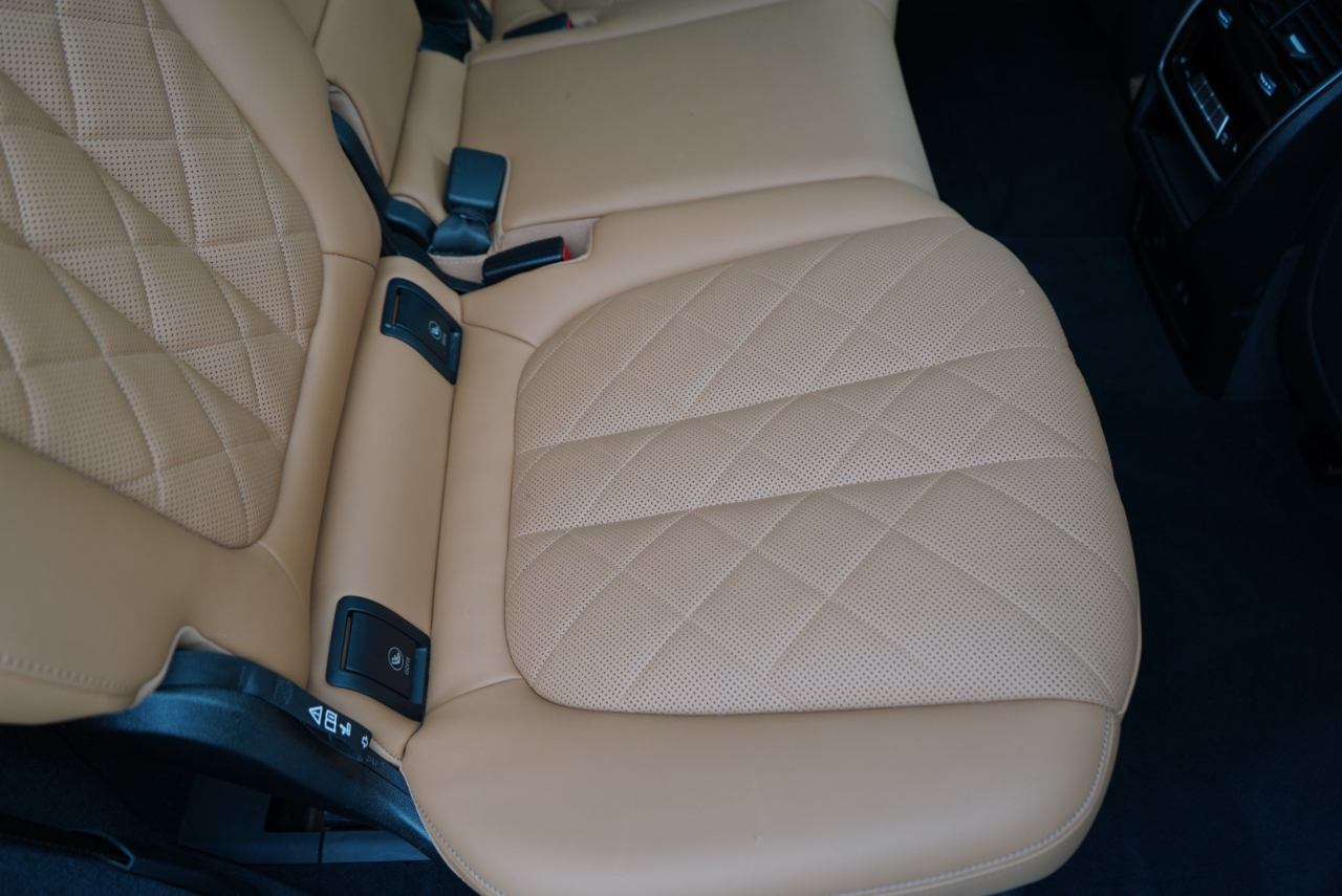 BMW X7 xDrive40i Sports Activity Vehicle 2025