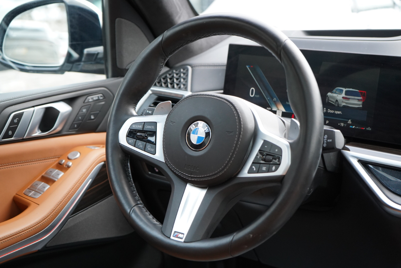 BMW X7 xDrive40i Sports Activity Vehicle 2025