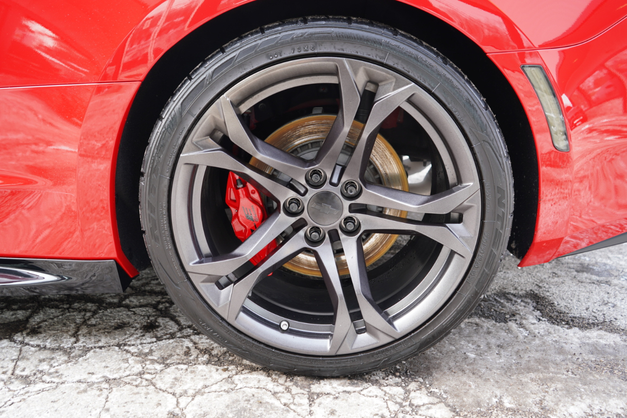 Chevrolet Camaro 2dr Cpe 1SS 2017