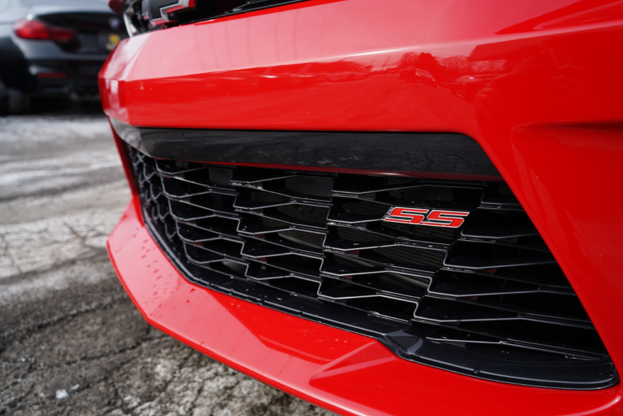 Chevrolet Camaro 2dr Cpe 1SS 2017