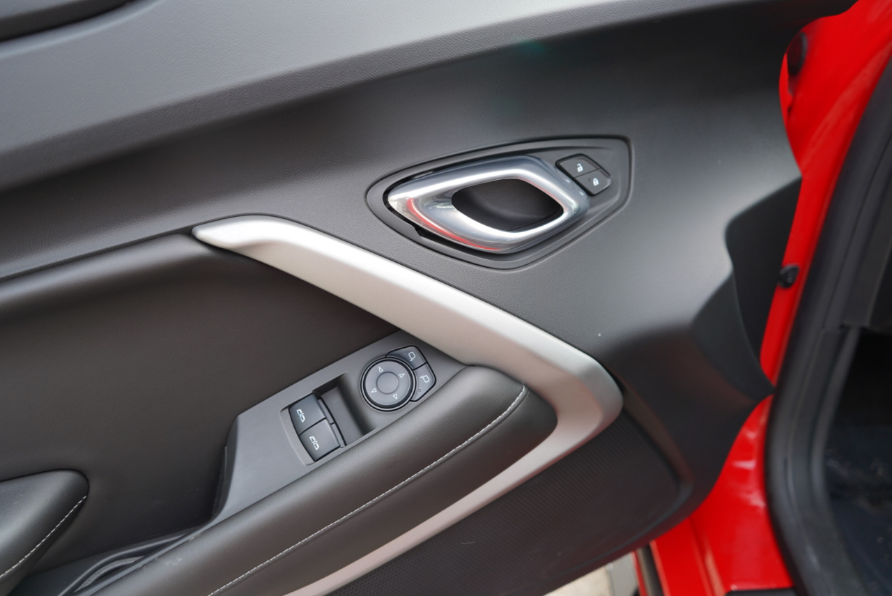 Chevrolet Camaro 2dr Cpe 1SS 2017