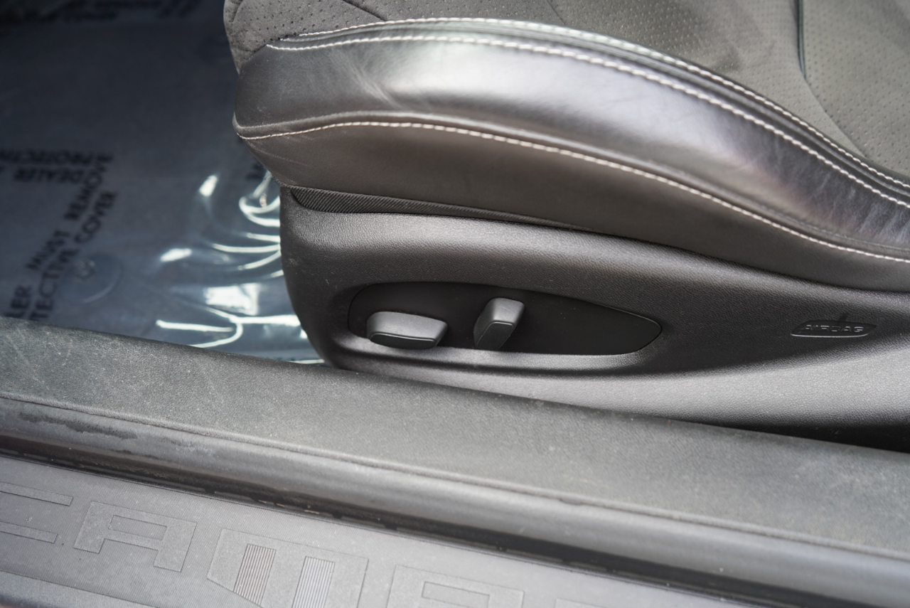 Chevrolet Camaro 2dr Cpe 1SS 2017