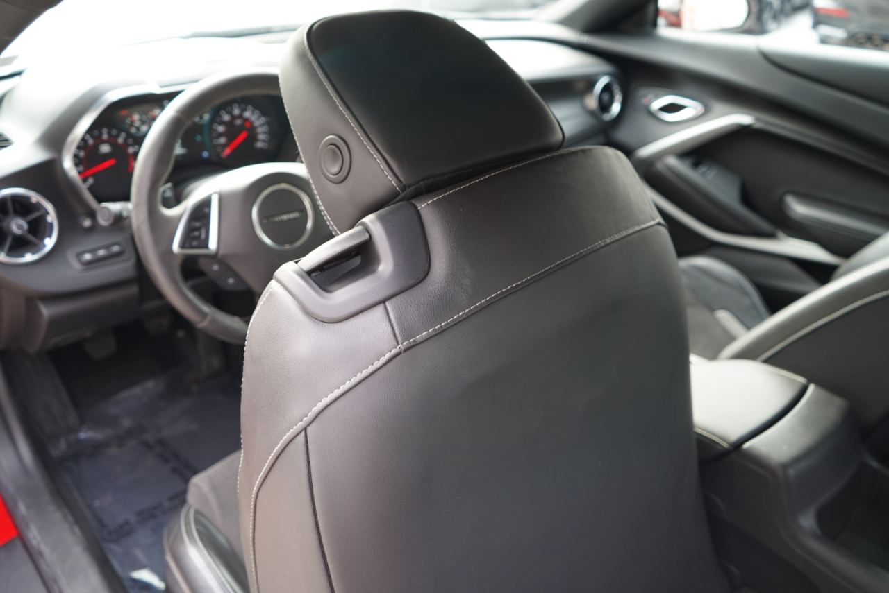 Chevrolet Camaro 2dr Cpe 1SS 2017