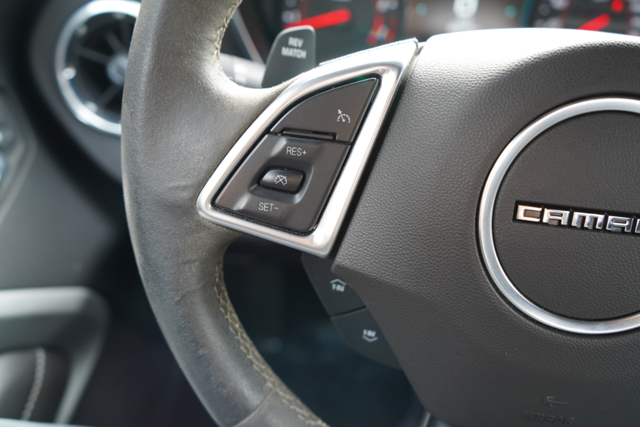 Chevrolet Camaro 2dr Cpe 1SS 2017