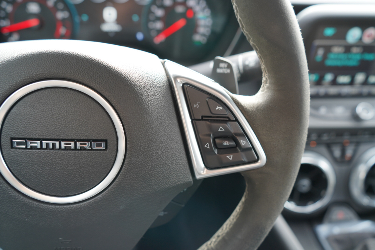 Chevrolet Camaro 2dr Cpe 1SS 2017