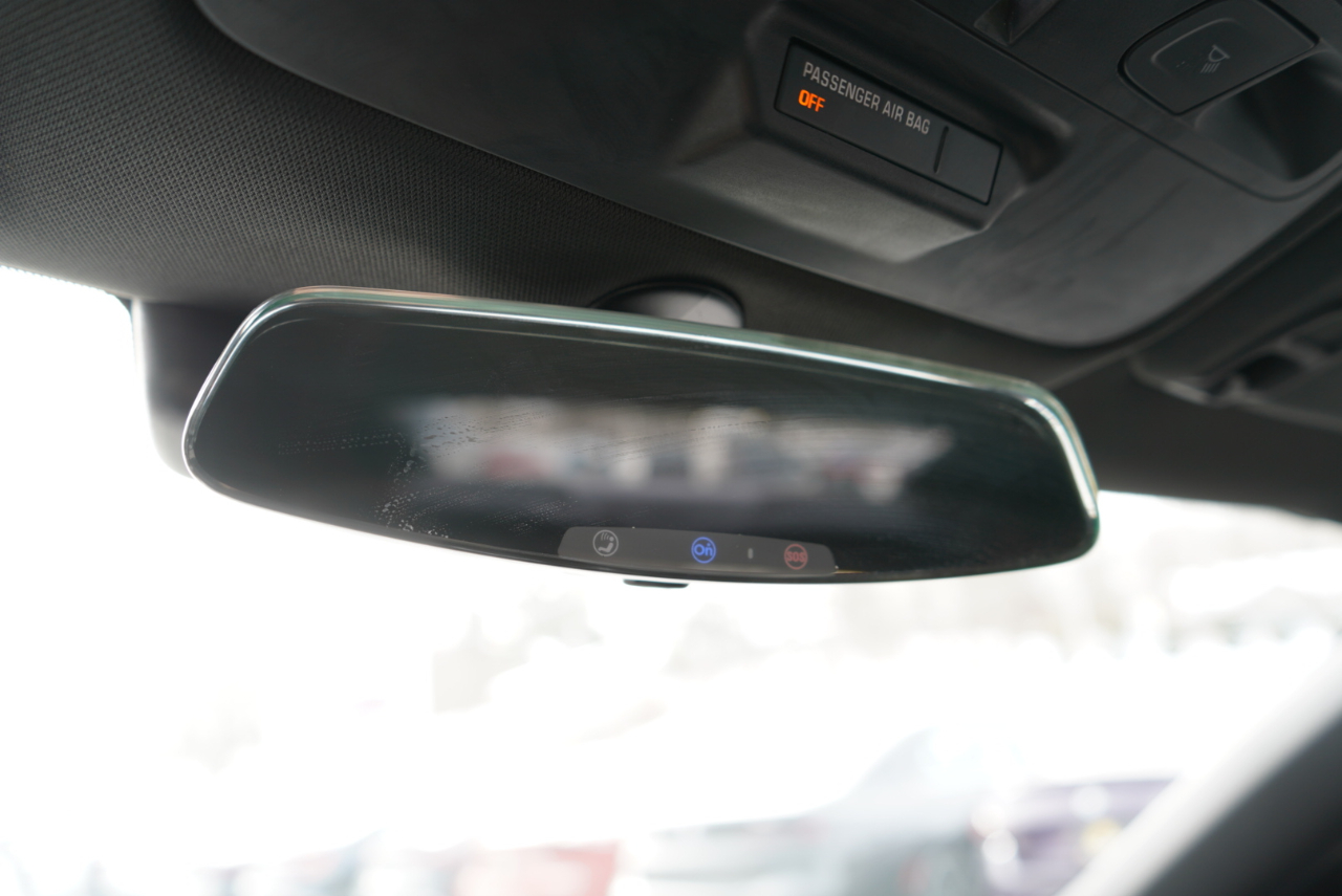 Chevrolet Camaro 2dr Cpe 1SS 2017