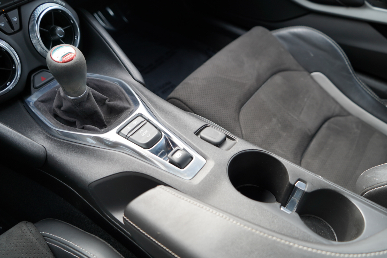 Chevrolet Camaro 2dr Cpe 1SS 2017