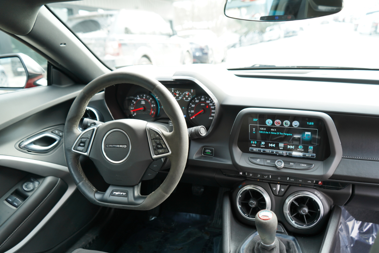 Chevrolet Camaro 2dr Cpe 1SS 2017