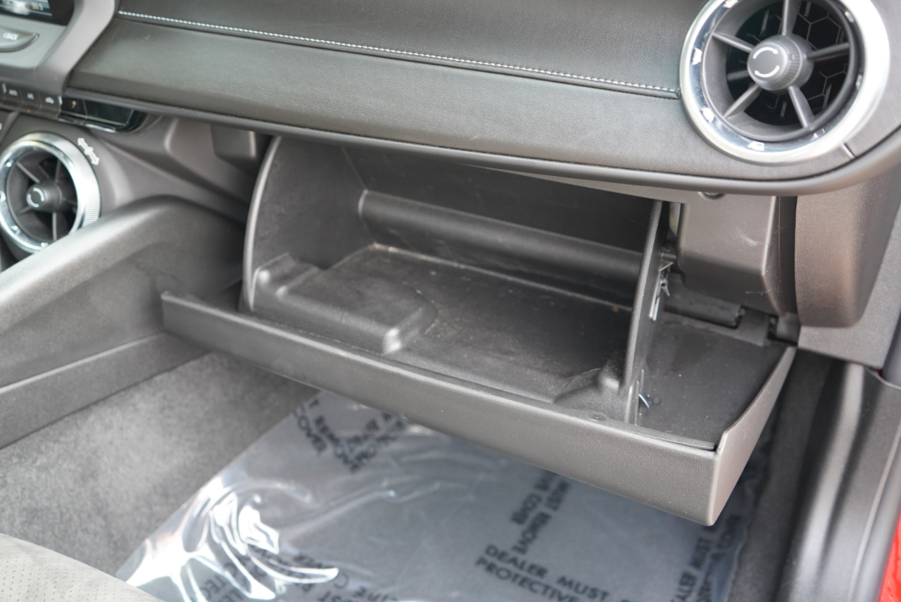 Chevrolet Camaro 2dr Cpe 1SS 2017