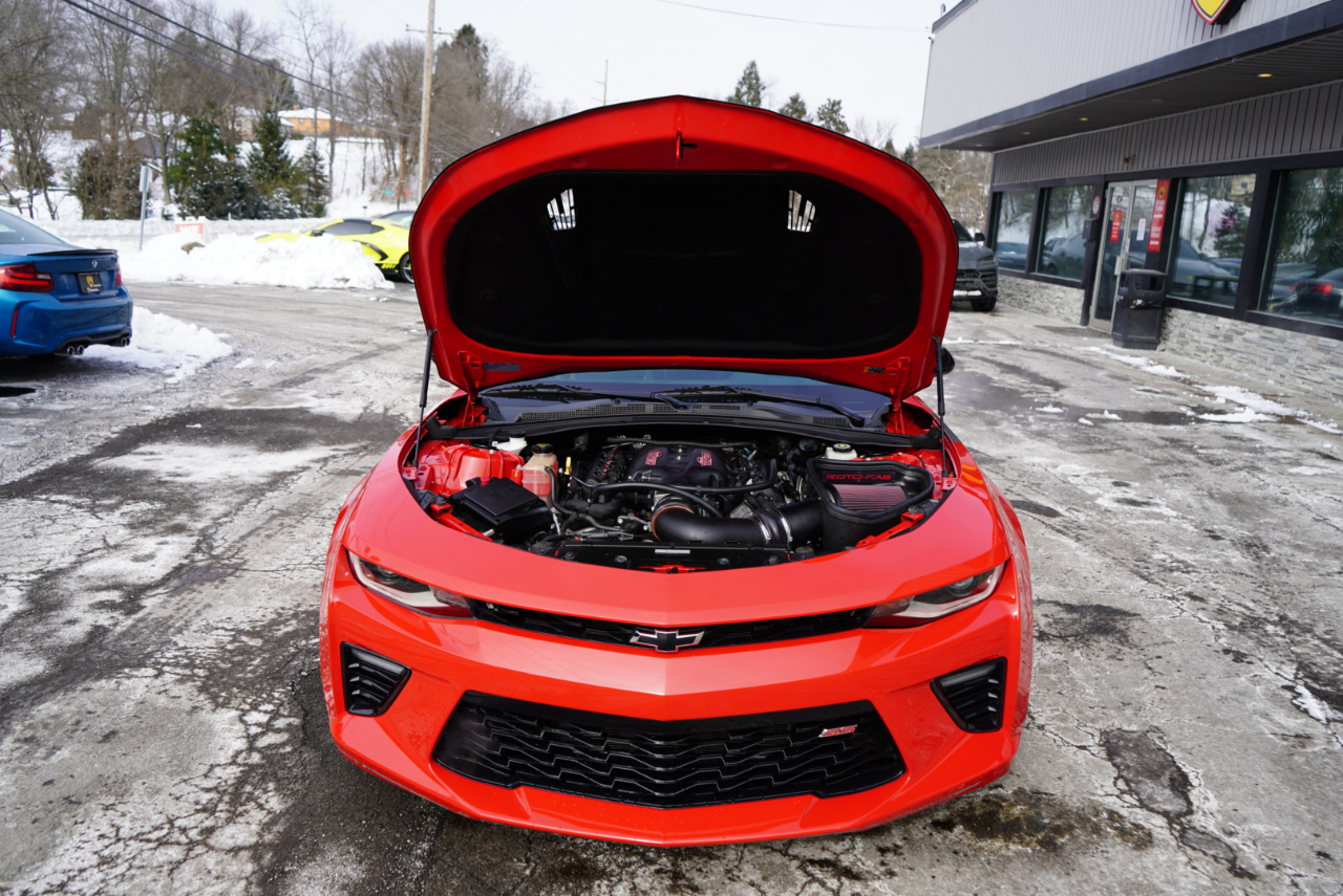 Chevrolet Camaro 2dr Cpe 1SS 2017