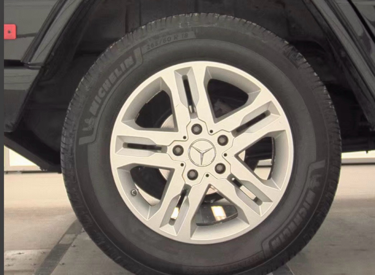 Mercedes-Benz G-Class 4MATIC 4dr G 550 2015