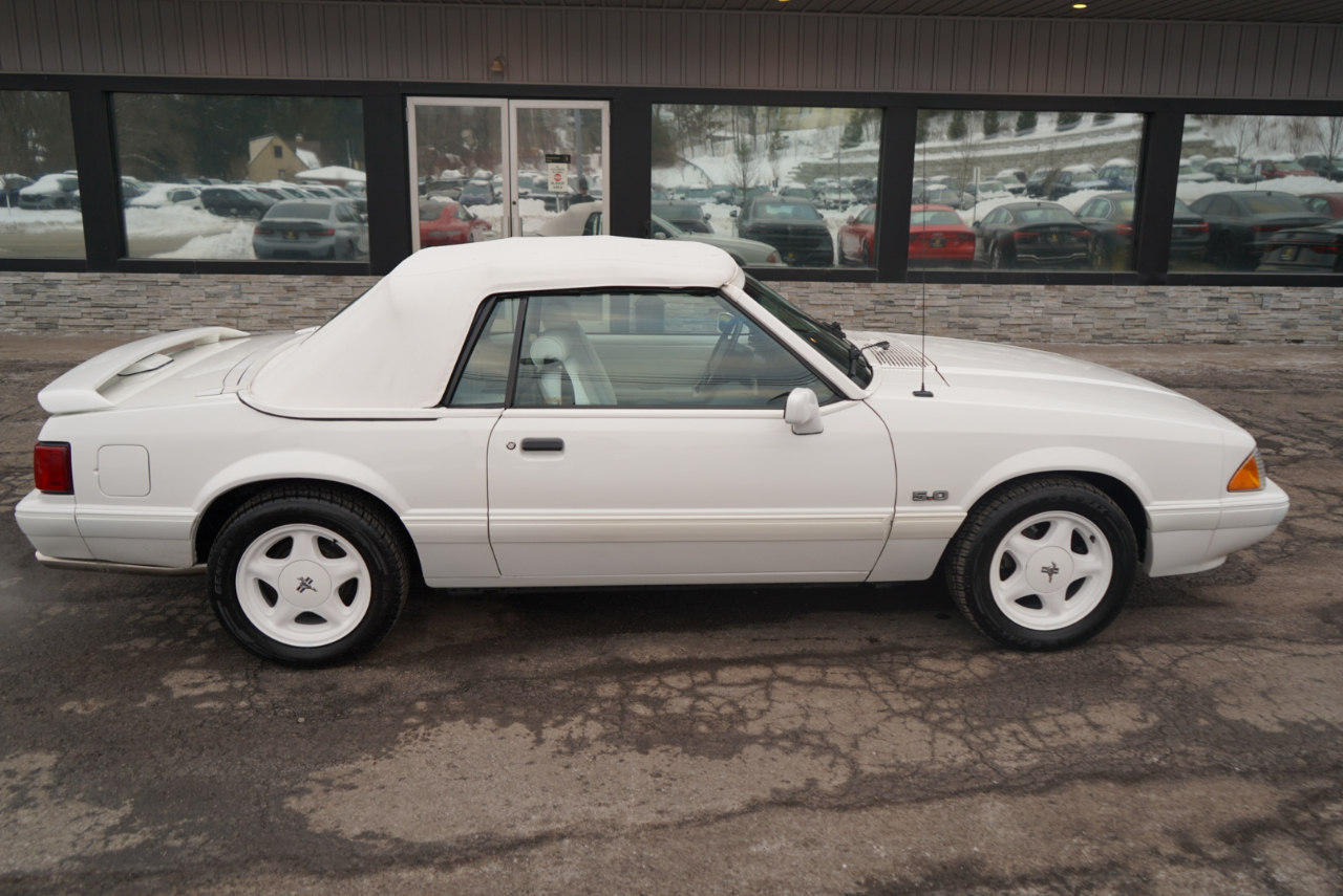 Ford Mustang 2dr Convertible LX 5.0L 1993