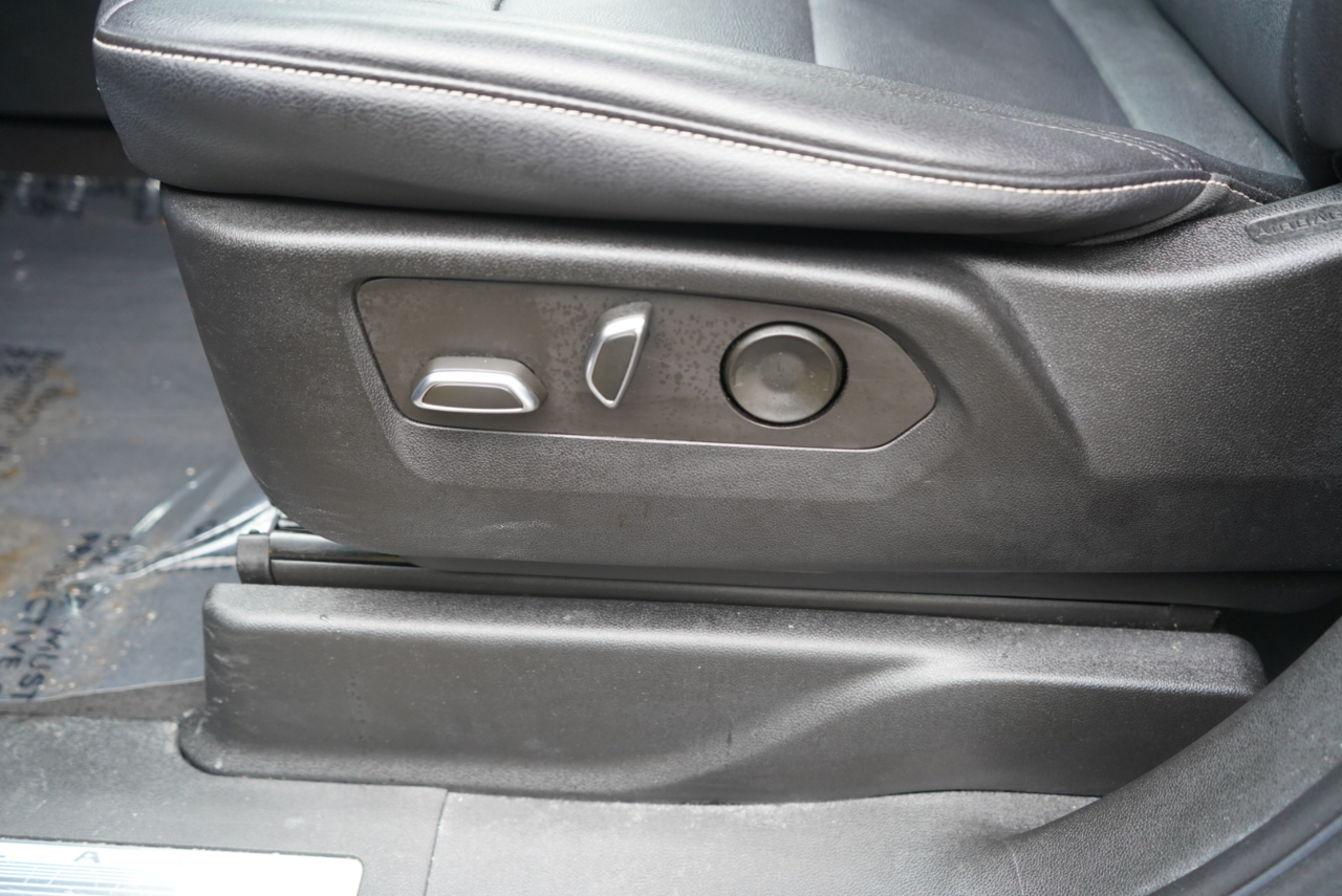 Cadillac Escalade 4WD 4dr Luxury 2022