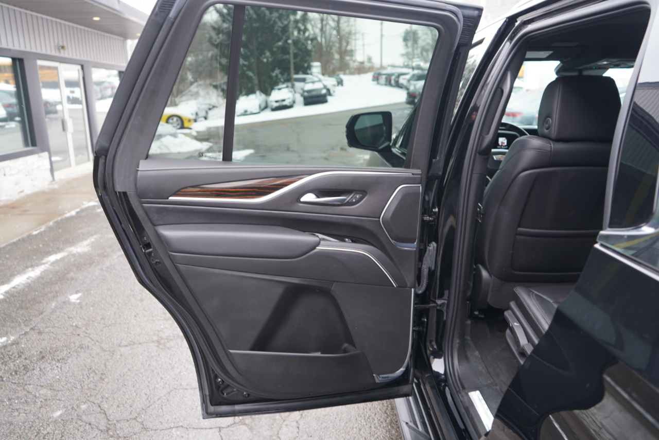 Cadillac Escalade 4WD 4dr Luxury 2022