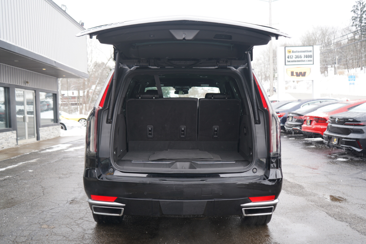 Cadillac Escalade 4WD 4dr Luxury 2022