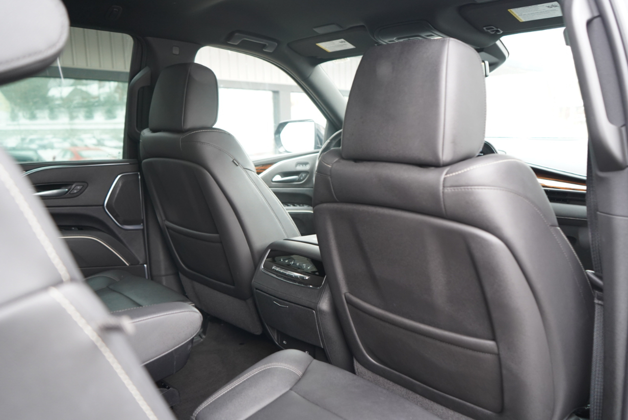 Cadillac Escalade 4WD 4dr Luxury 2022