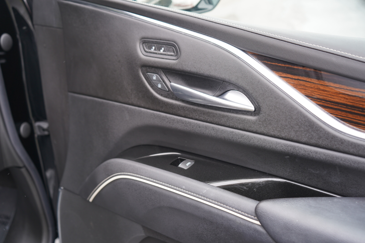 Cadillac Escalade 4WD 4dr Luxury 2022