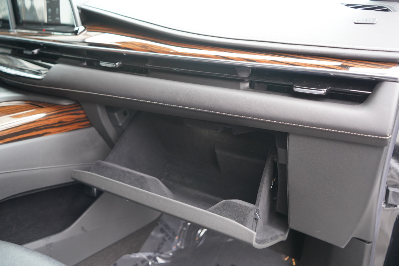 Cadillac Escalade 4WD 4dr Luxury 2022