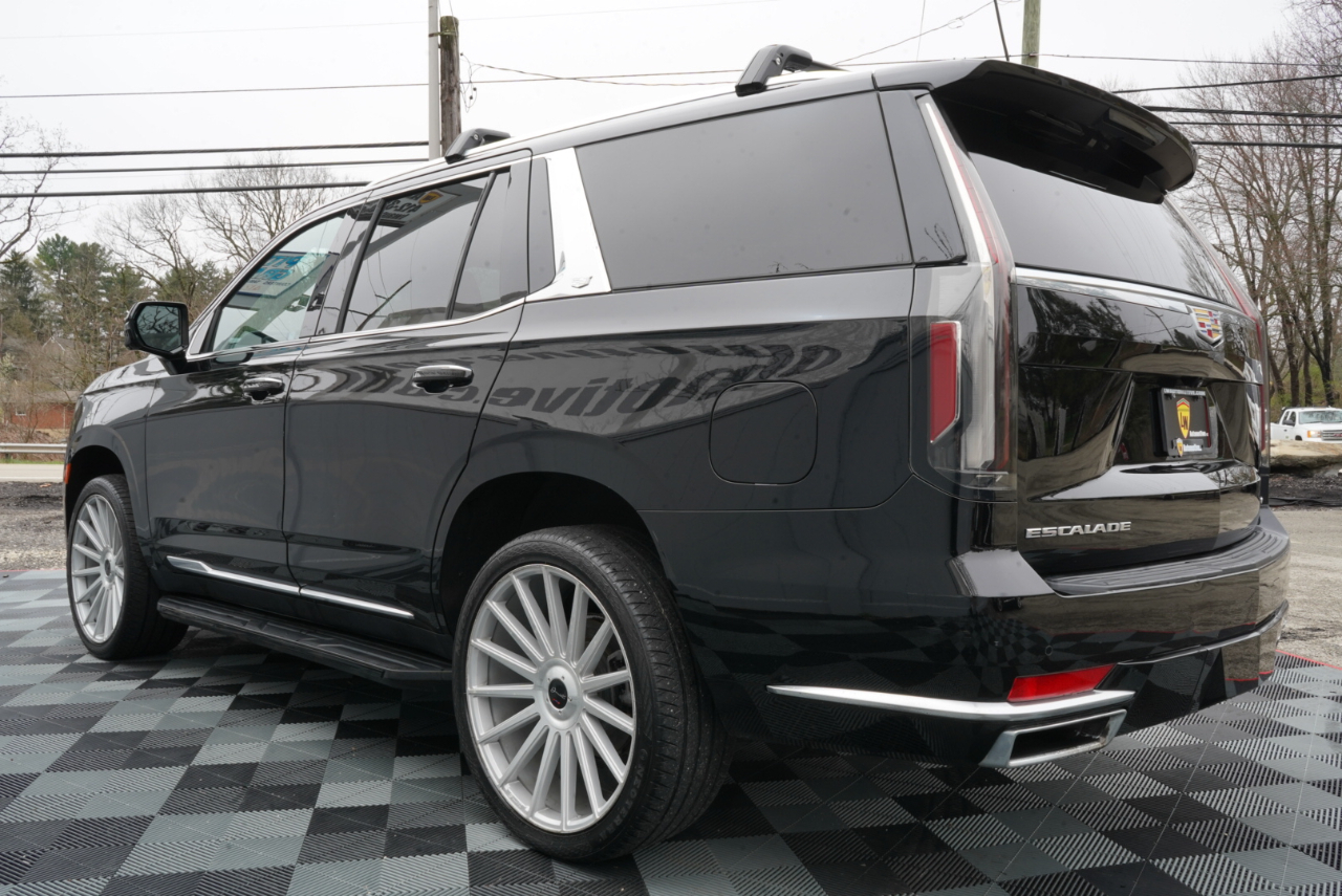Cadillac Escalade 4WD 4dr Luxury 2022