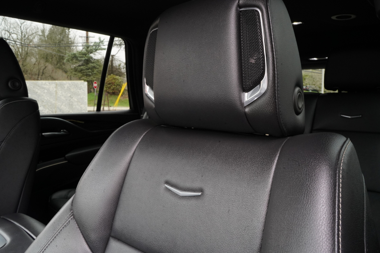 Cadillac Escalade 4WD 4dr Luxury 2022