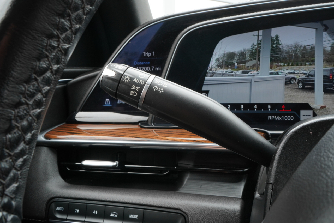 Cadillac Escalade 4WD 4dr Luxury 2022