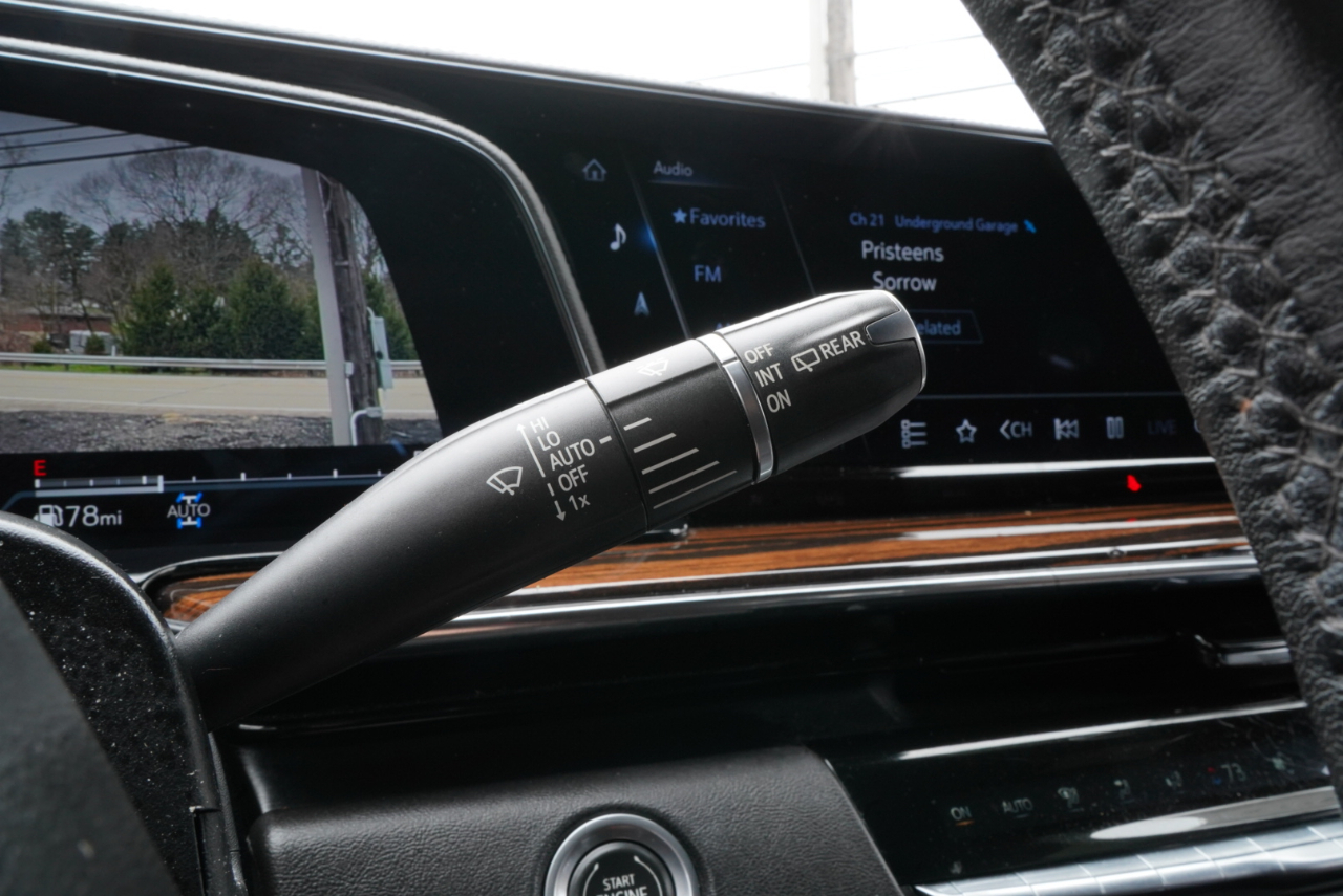 Cadillac Escalade 4WD 4dr Luxury 2022