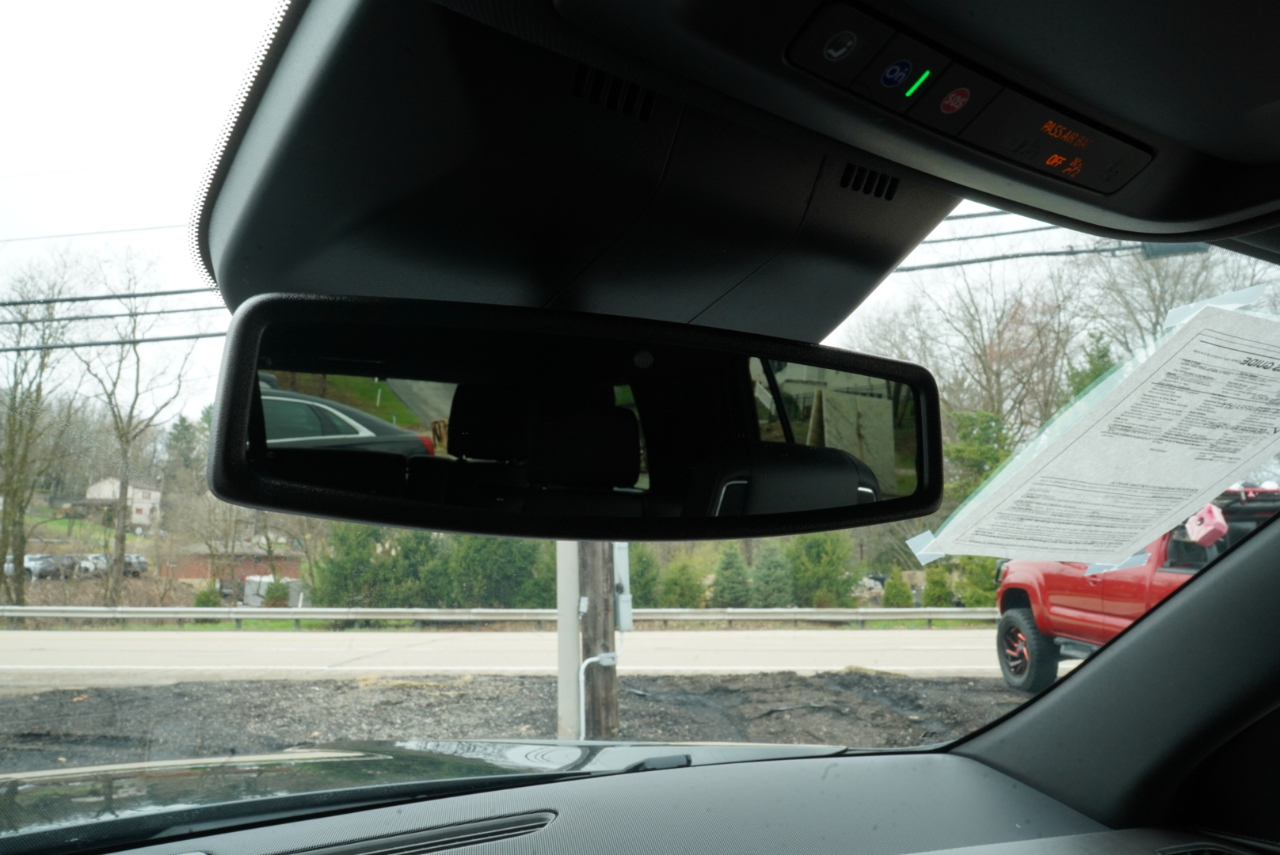 Cadillac Escalade 4WD 4dr Luxury 2022