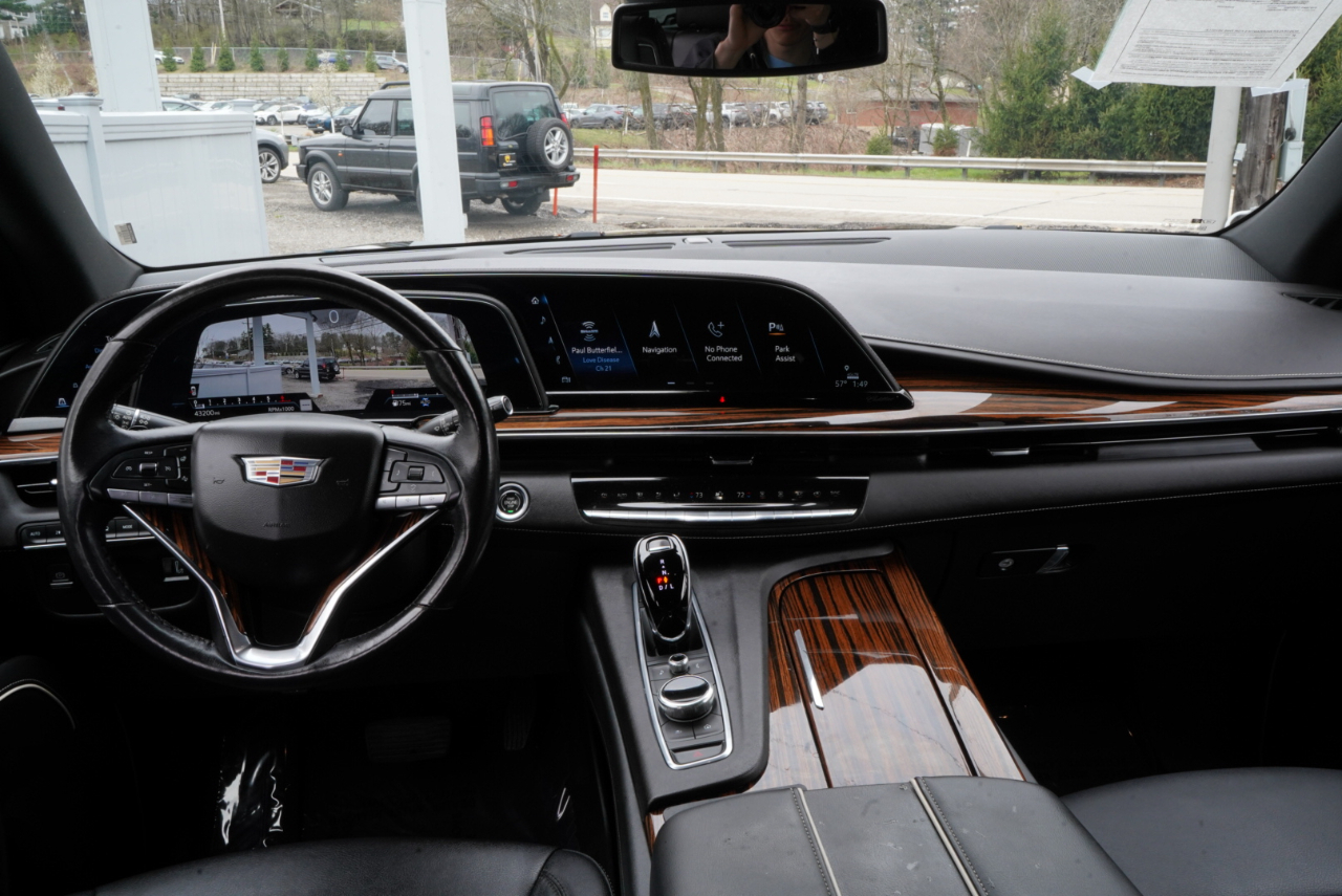 Cadillac Escalade 4WD 4dr Luxury 2022