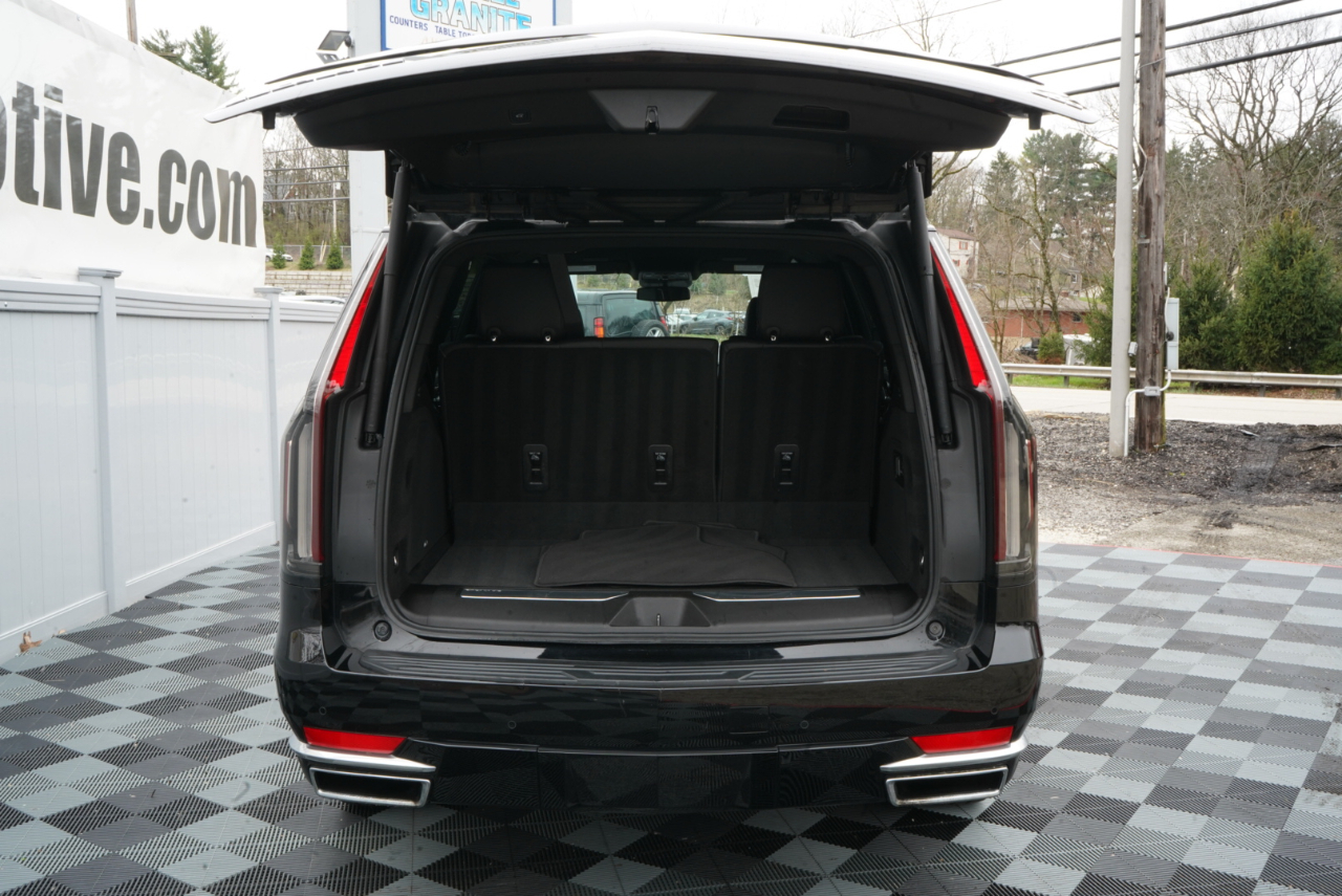 Cadillac Escalade 4WD 4dr Luxury 2022