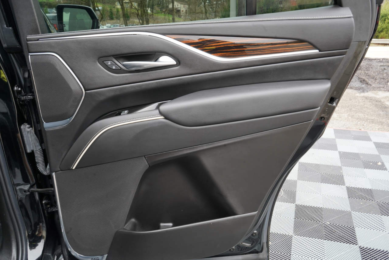 Cadillac Escalade 4WD 4dr Luxury 2022