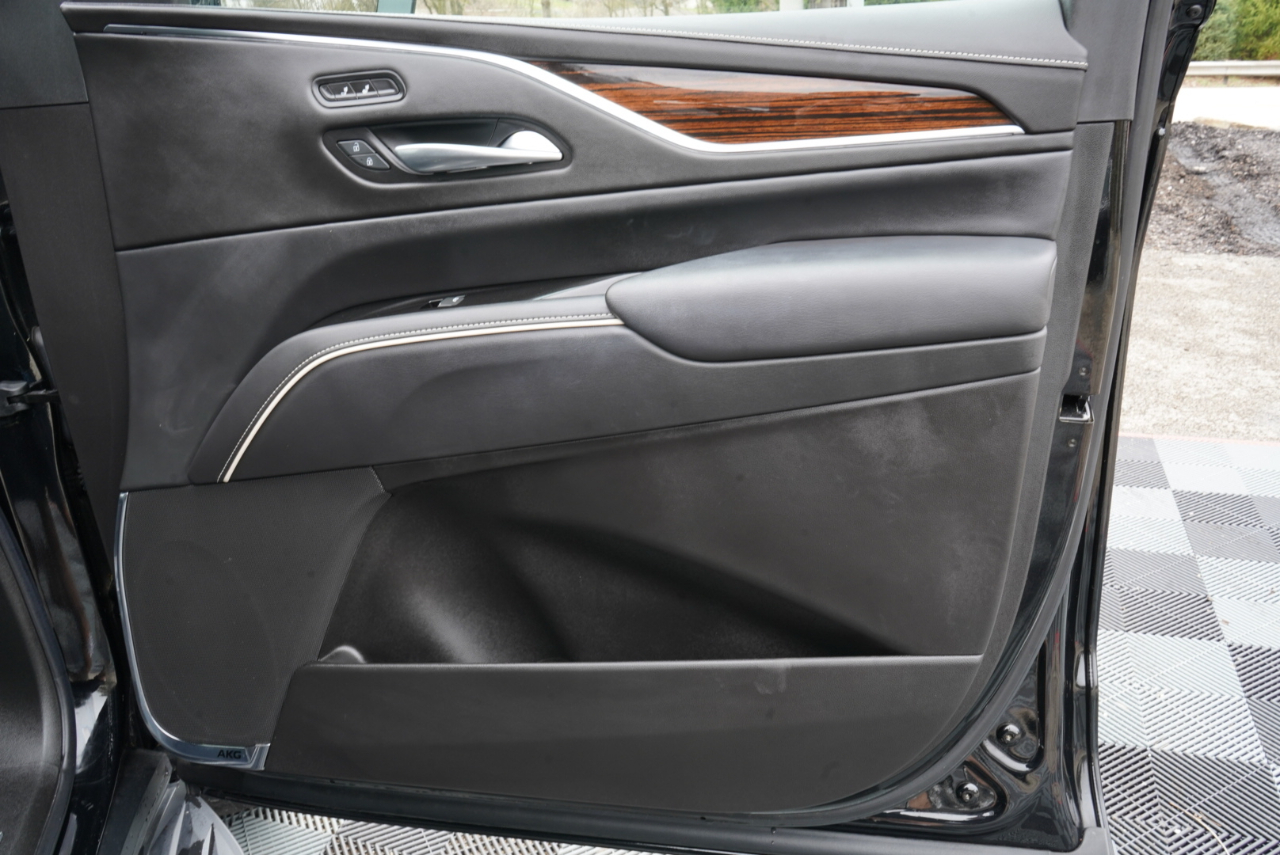 Cadillac Escalade 4WD 4dr Luxury 2022