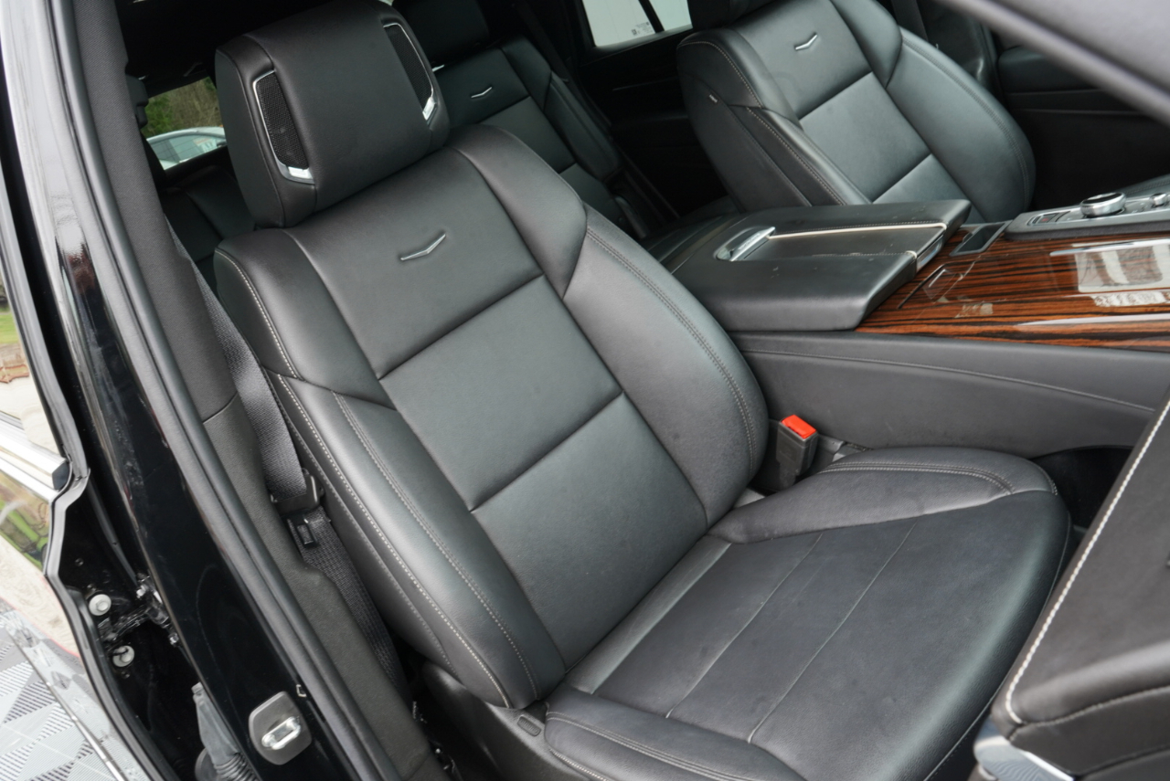 Cadillac Escalade 4WD 4dr Luxury 2022