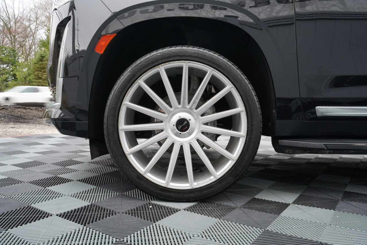 Cadillac Escalade 4WD 4dr Luxury 2022