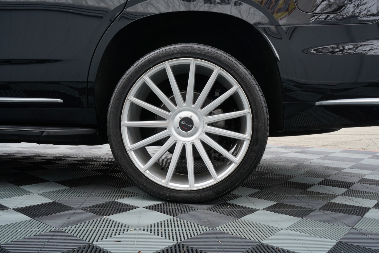 Cadillac Escalade 4WD 4dr Luxury 2022