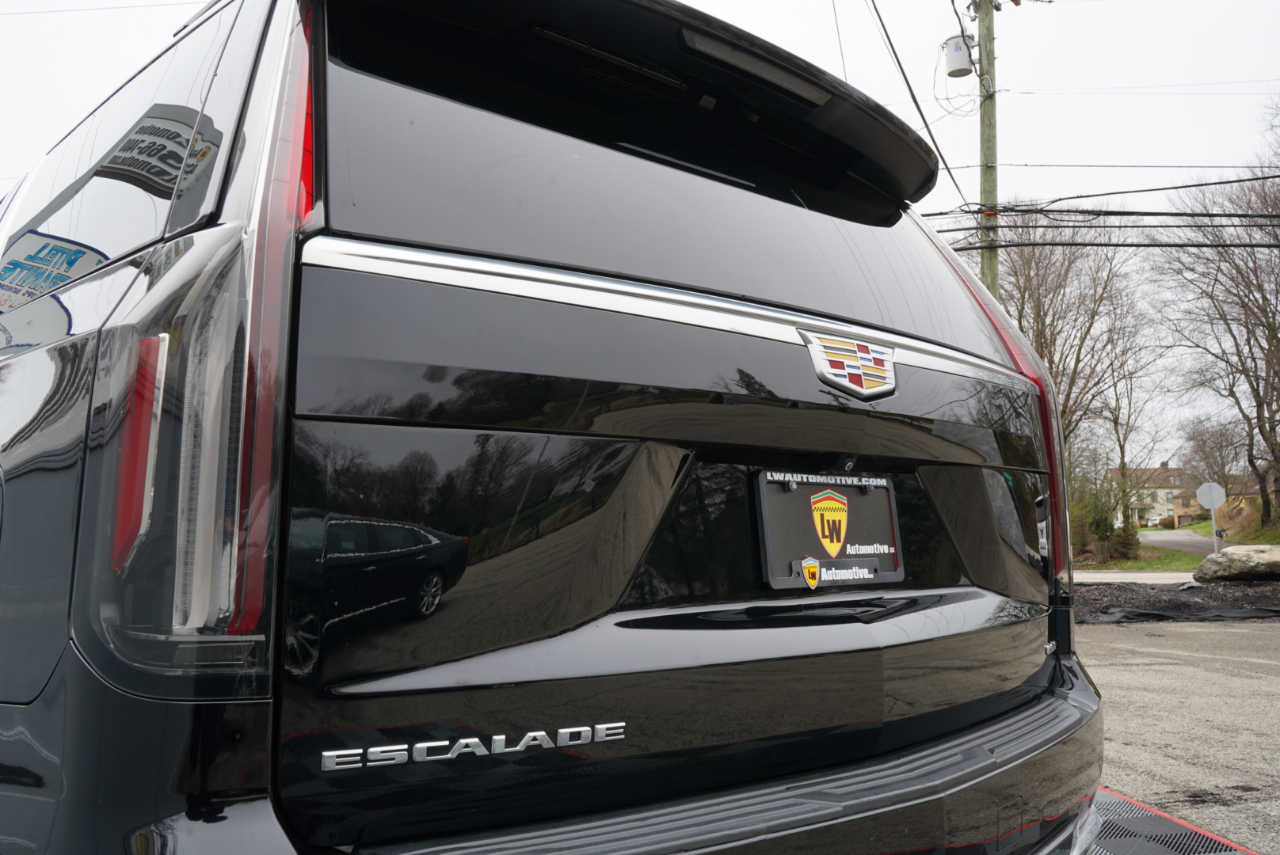 Cadillac Escalade 4WD 4dr Luxury 2022