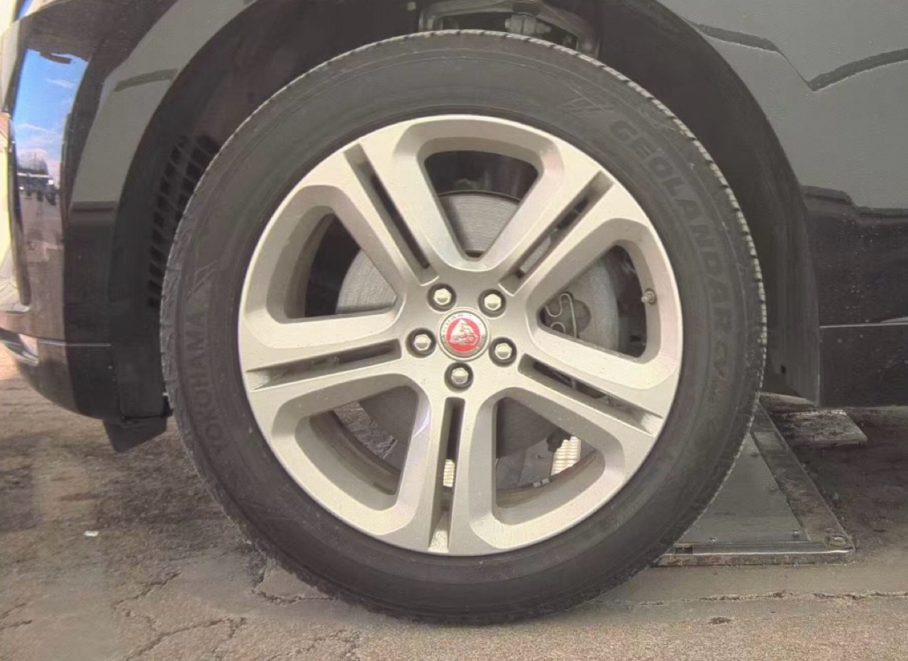 Jaguar F-Pace 25t R-Sport AWD 2019