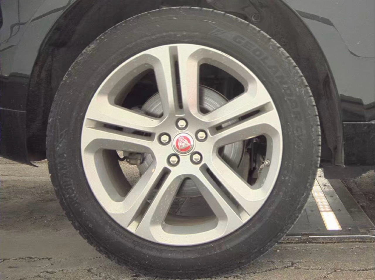 Jaguar F-Pace 25t R-Sport AWD 2019