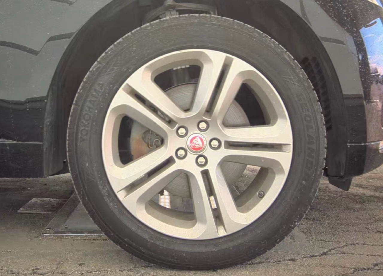 Jaguar F-Pace 25t R-Sport AWD 2019