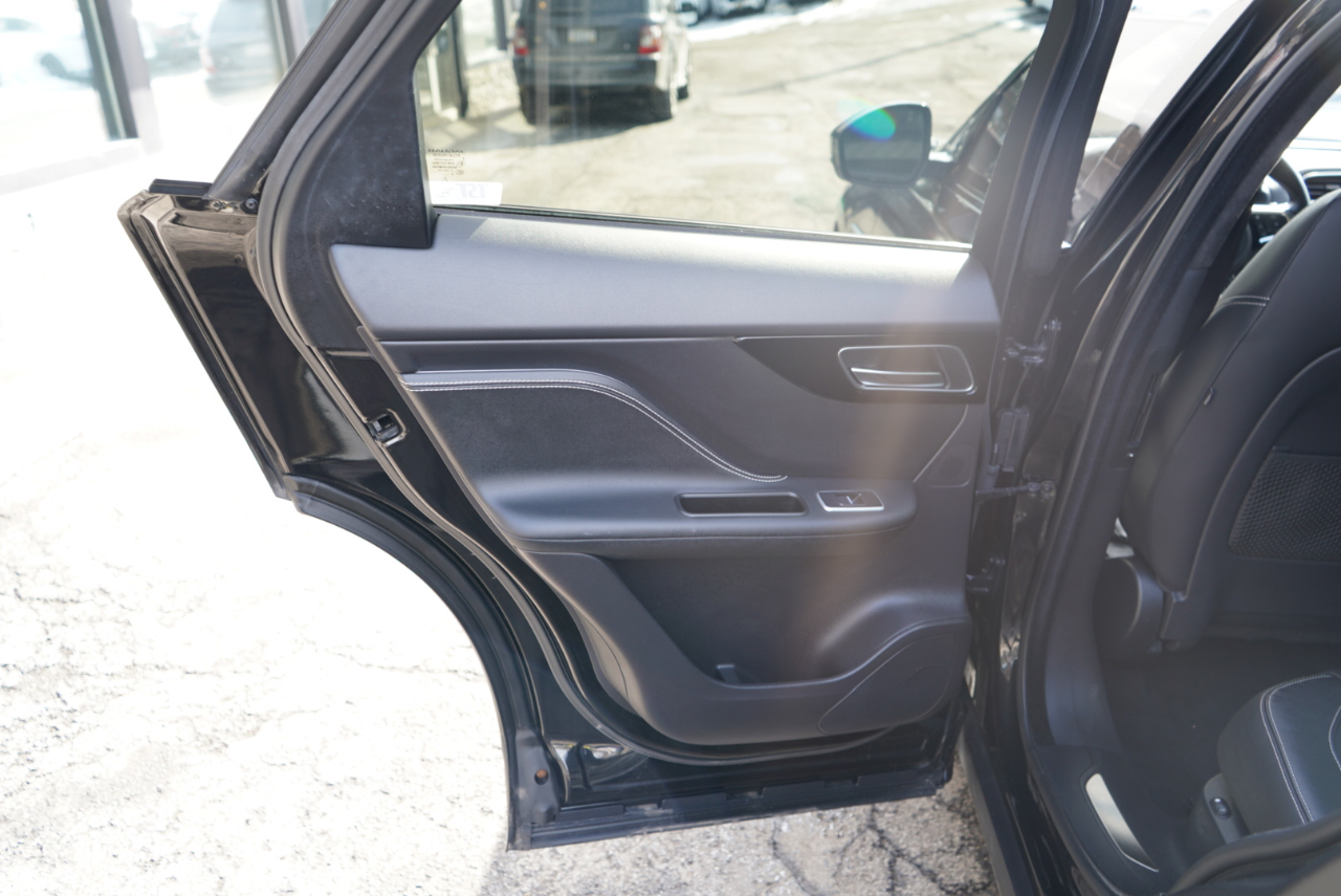 Jaguar F-Pace 25t R-Sport AWD 2019