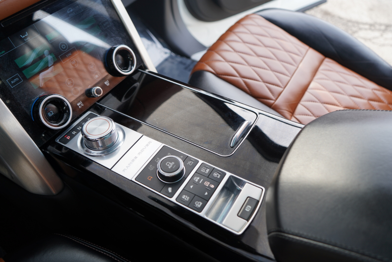 Land Rover Range Rover V8 Supercharged SV Autobiography Dynamic SWB 2017