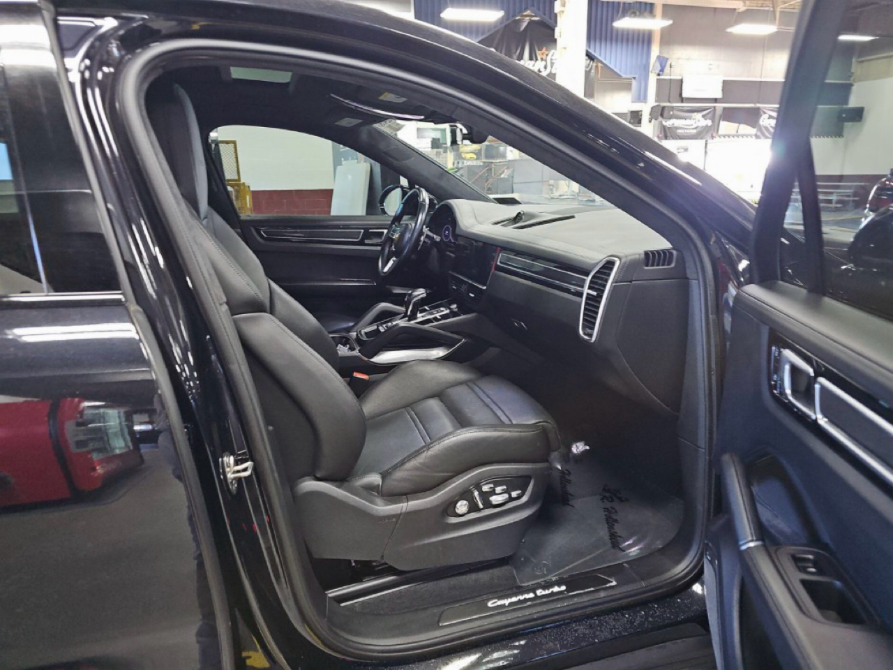 Porsche Cayenne Turbo Coupe AWD 2021