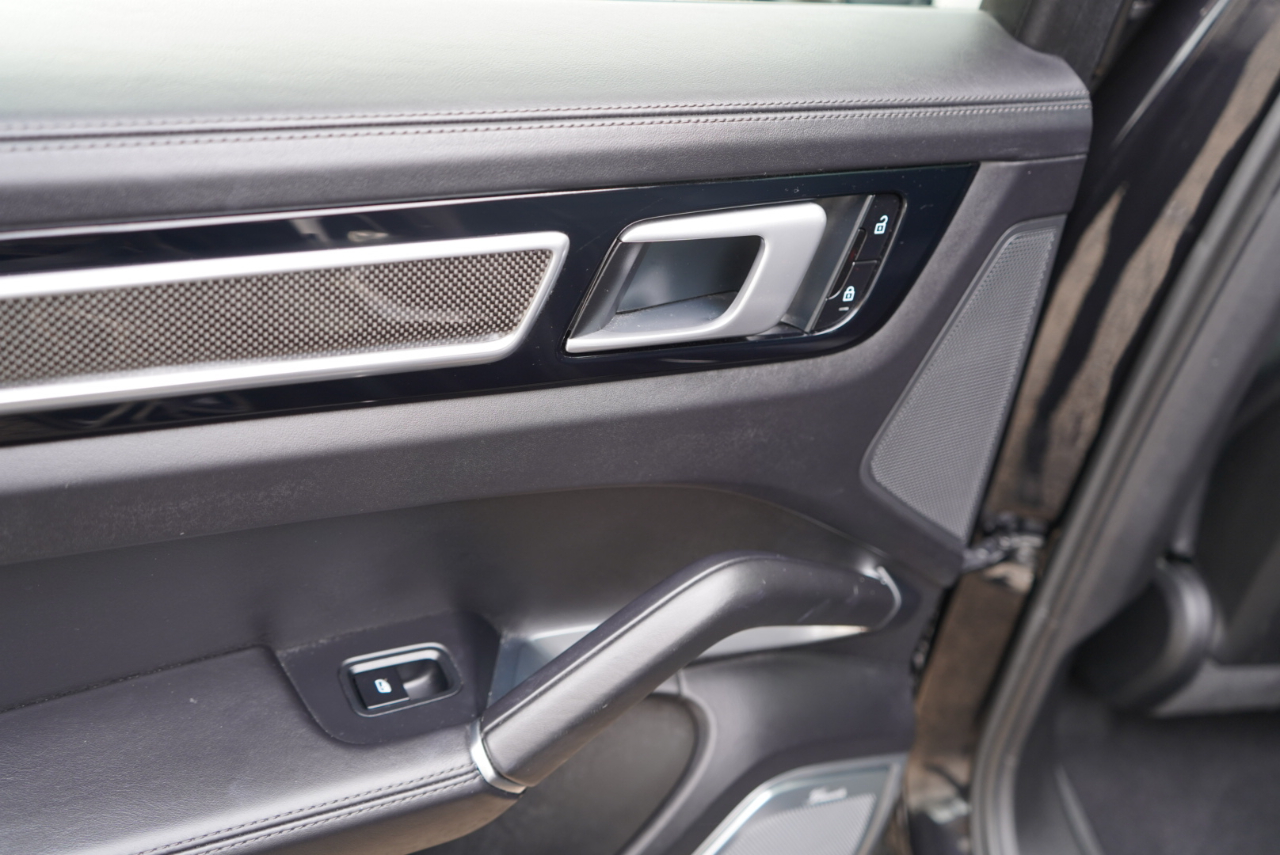 Porsche Cayenne Turbo Coupe AWD 2021